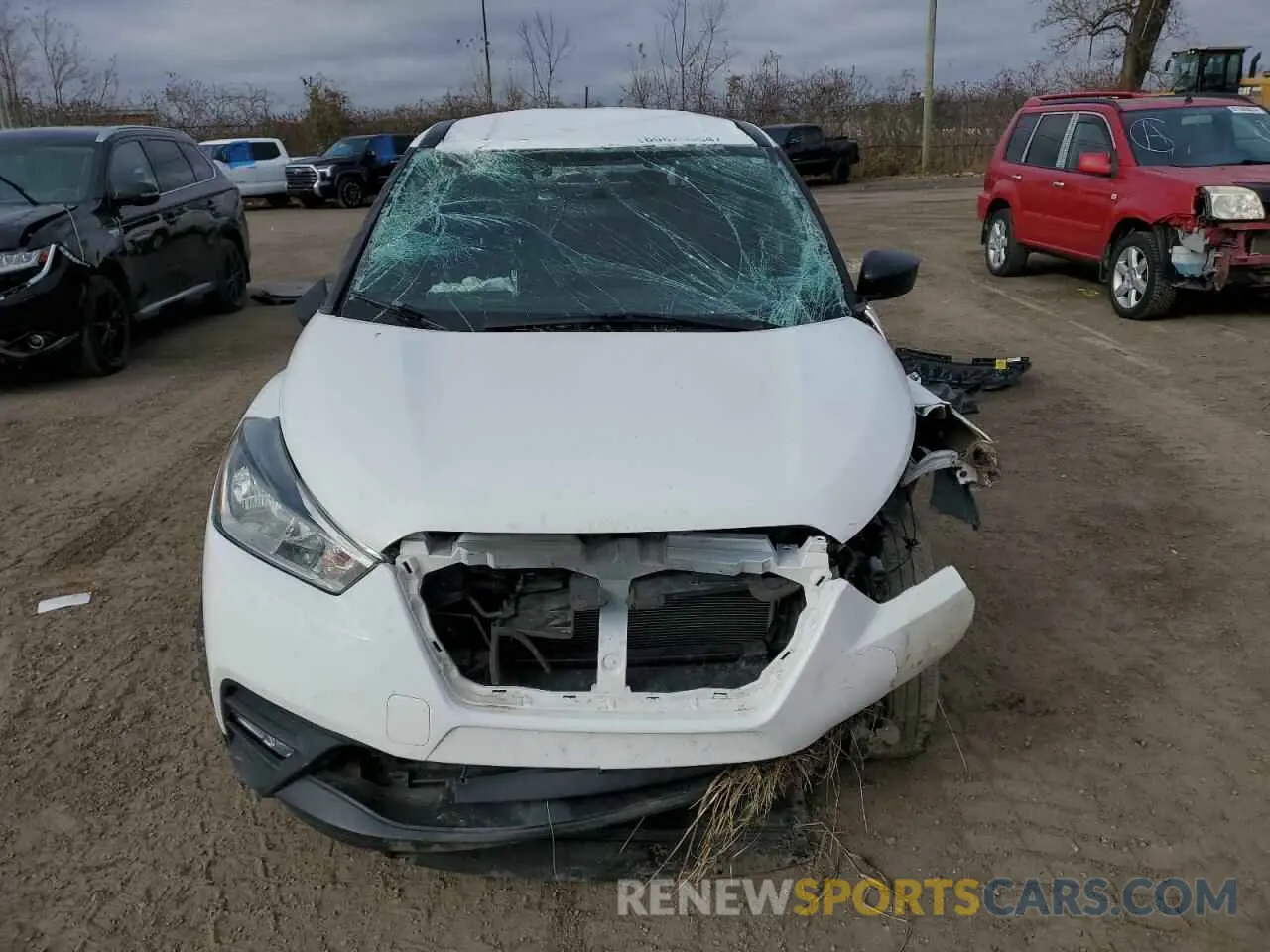 5 Photograph of a damaged car 3N1CP5CU8KL505538 NISSAN KICKS 2019