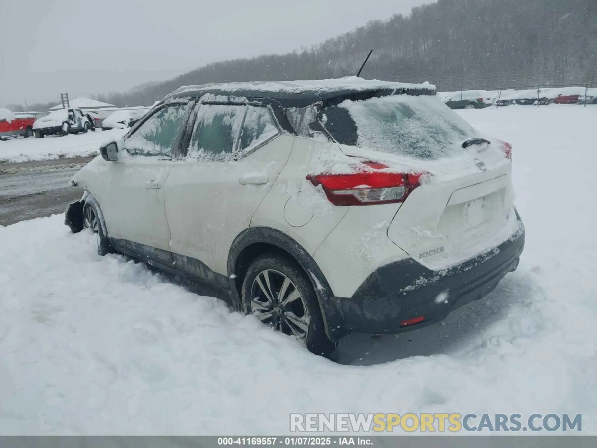 3 Photograph of a damaged car 3N1CP5CU8KL506883 NISSAN KICKS 2019