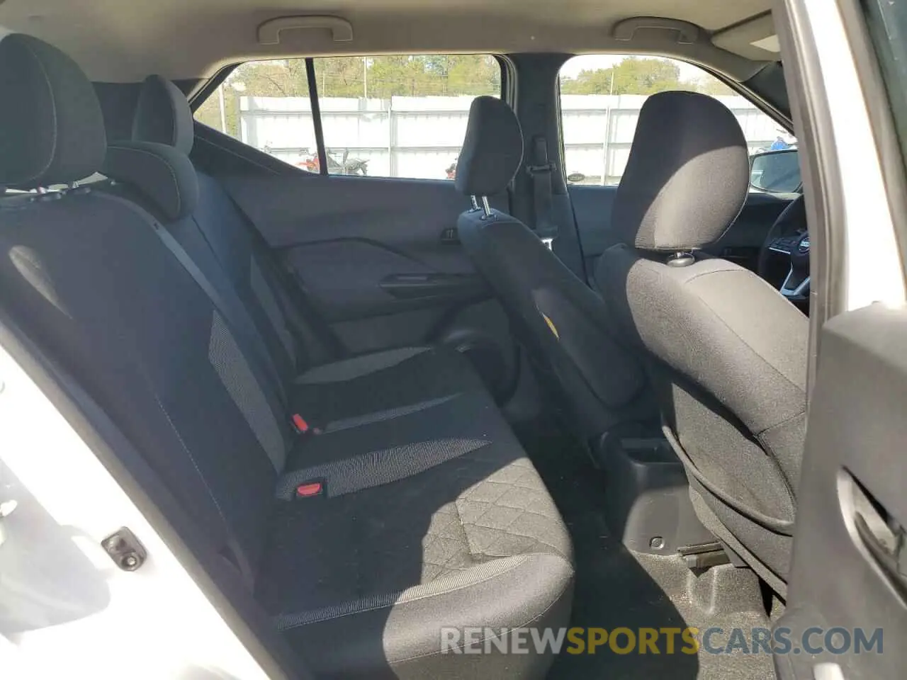 10 Photograph of a damaged car 3N1CP5CU8KL510710 NISSAN KICKS 2019