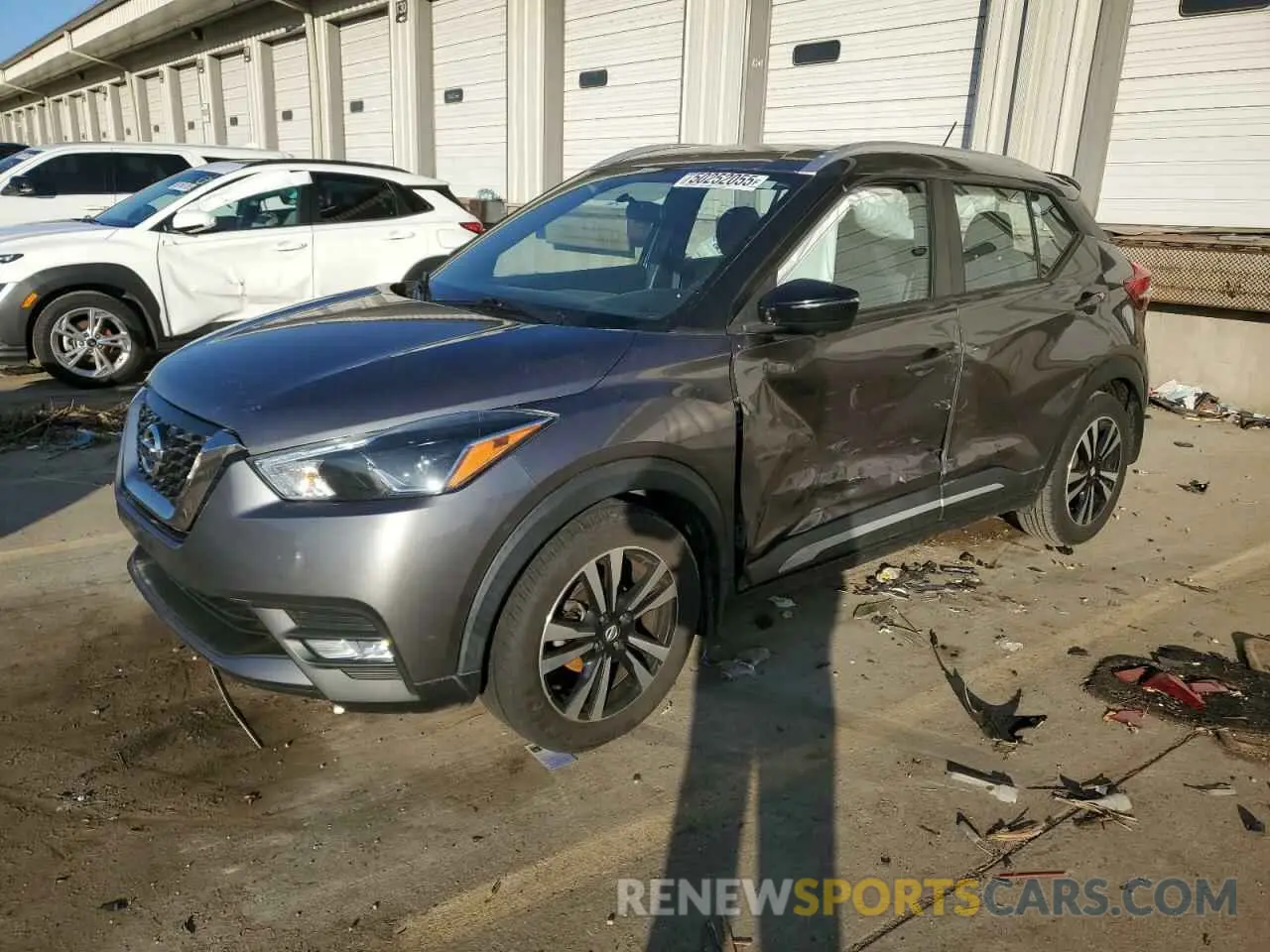 1 Photograph of a damaged car 3N1CP5CU8KL526048 NISSAN KICKS 2019