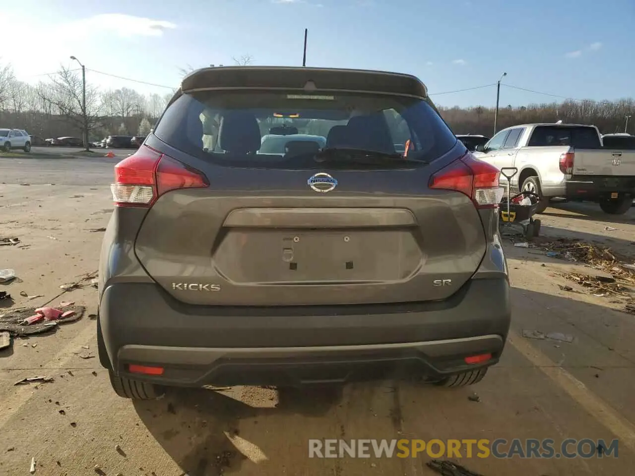 6 Photograph of a damaged car 3N1CP5CU8KL526048 NISSAN KICKS 2019