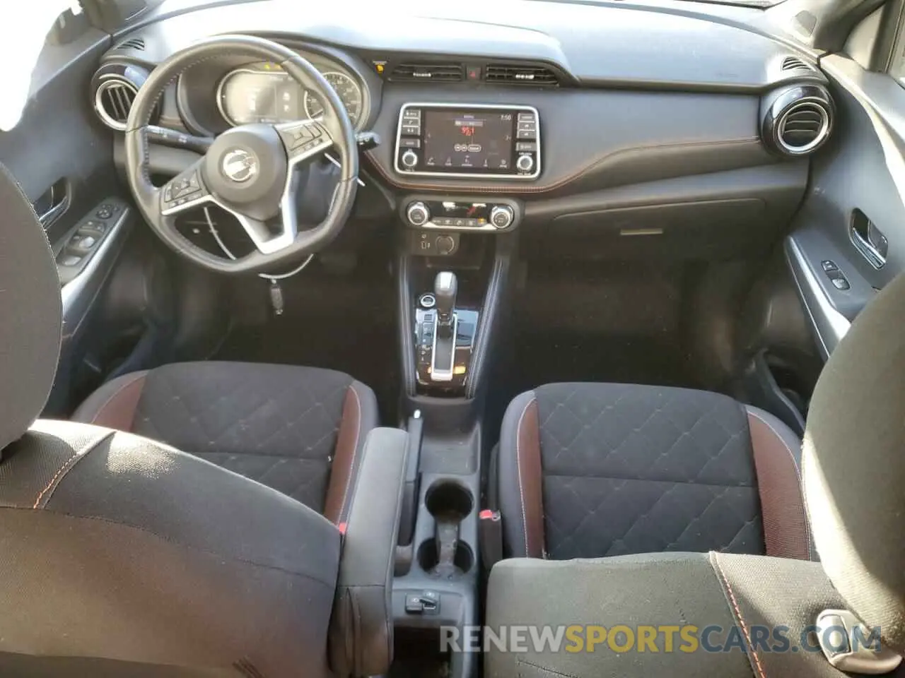 8 Photograph of a damaged car 3N1CP5CU8KL526048 NISSAN KICKS 2019