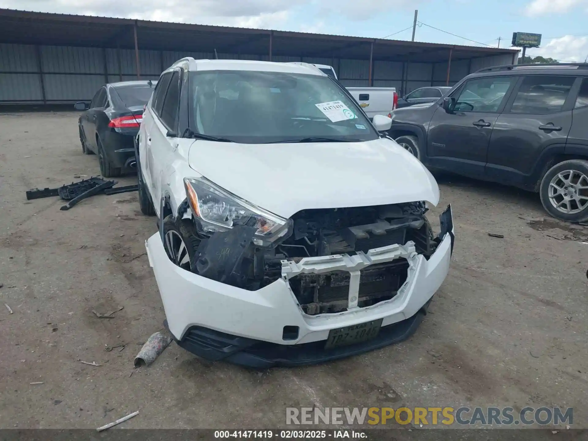 1 Photograph of a damaged car 3N1CP5CU8KL527958 NISSAN KICKS 2019