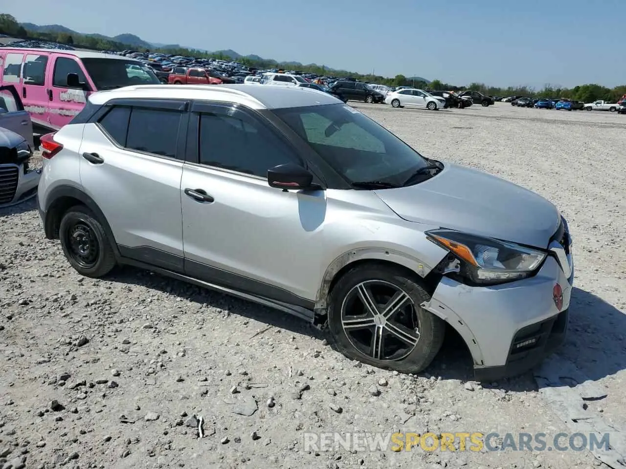 4 Photograph of a damaged car 3N1CP5CU8KL529595 NISSAN KICKS 2019