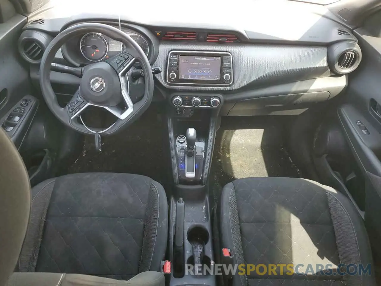 8 Photograph of a damaged car 3N1CP5CU8KL529595 NISSAN KICKS 2019