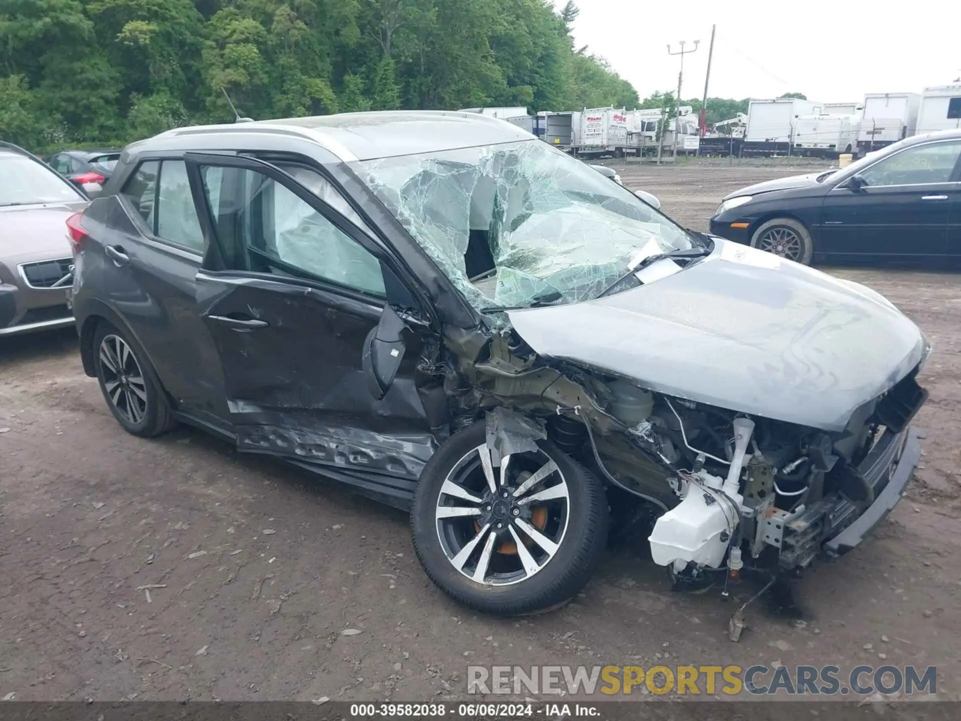 1 Photograph of a damaged car 3N1CP5CU8KL542511 NISSAN KICKS 2019