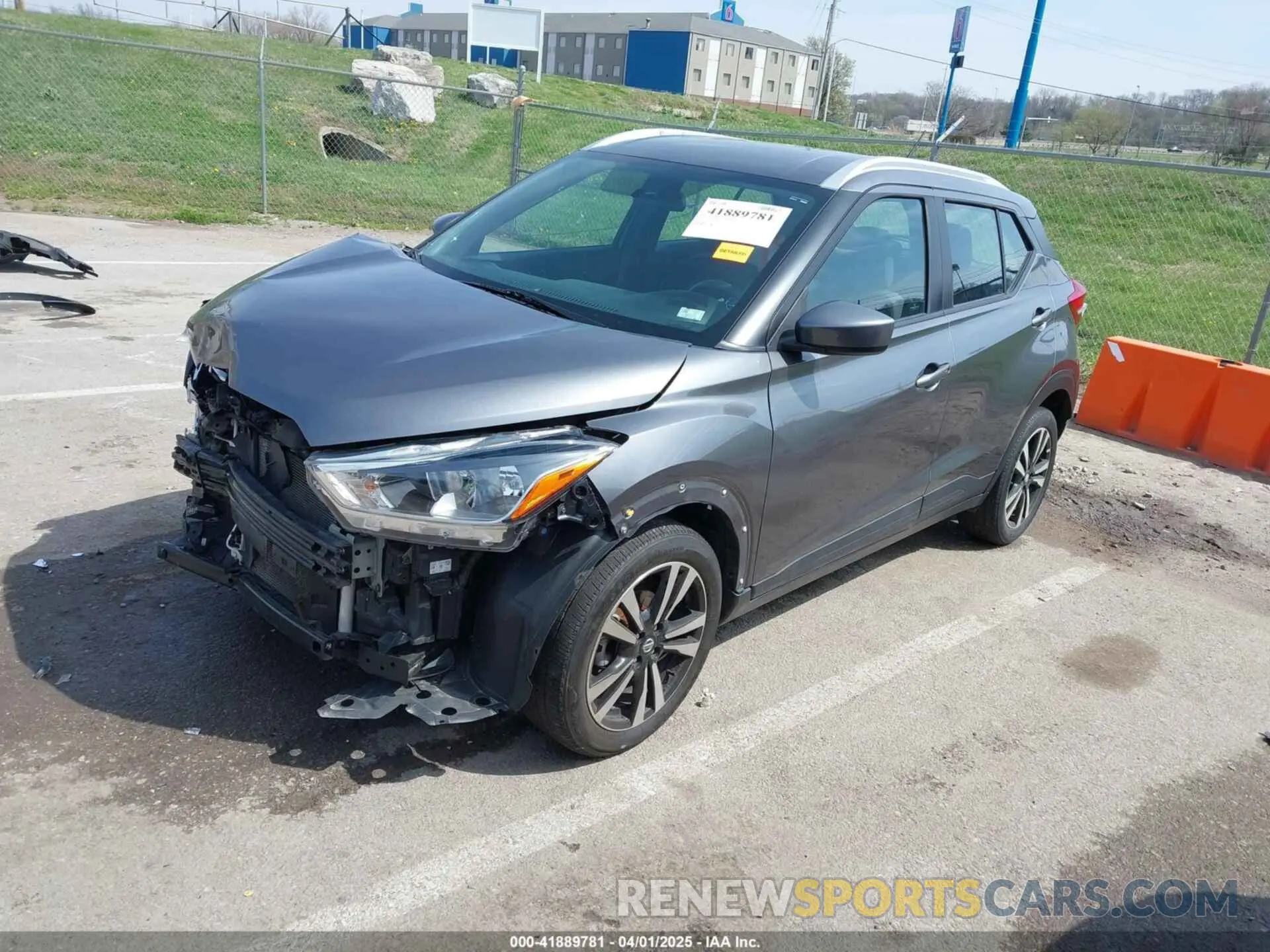 2 Photograph of a damaged car 3N1CP5CU8KL542721 NISSAN KICKS 2019