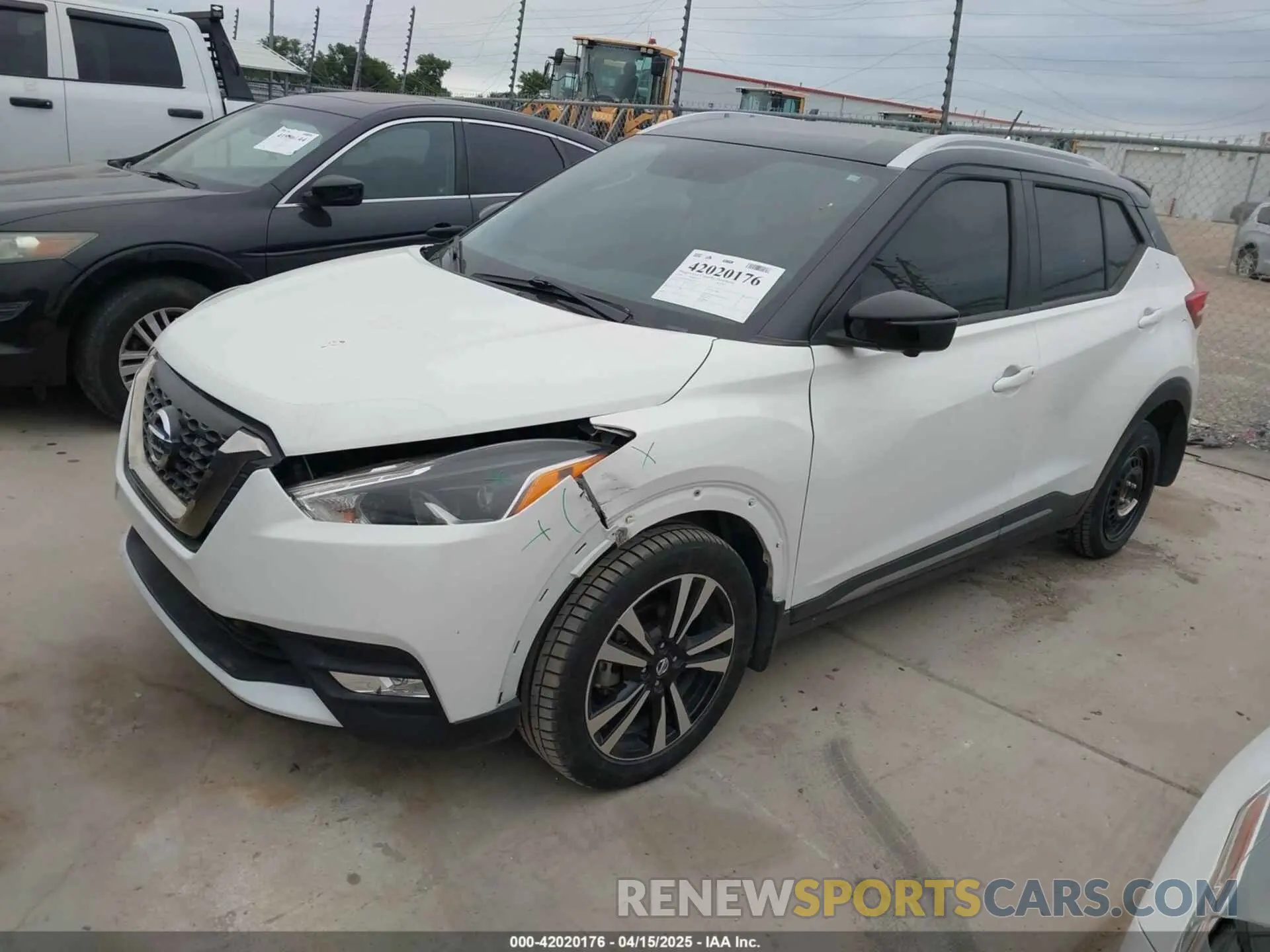 2 Photograph of a damaged car 3N1CP5CU8KL551984 NISSAN KICKS 2019