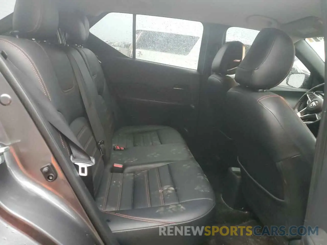 11 Photograph of a damaged car 3N1CP5CU8KL556523 NISSAN KICKS 2019