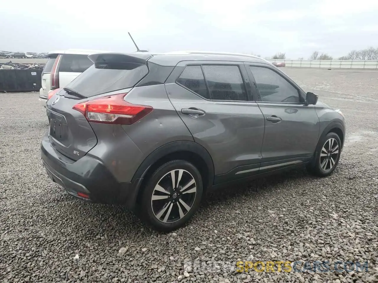 3 Photograph of a damaged car 3N1CP5CU8KL556523 NISSAN KICKS 2019