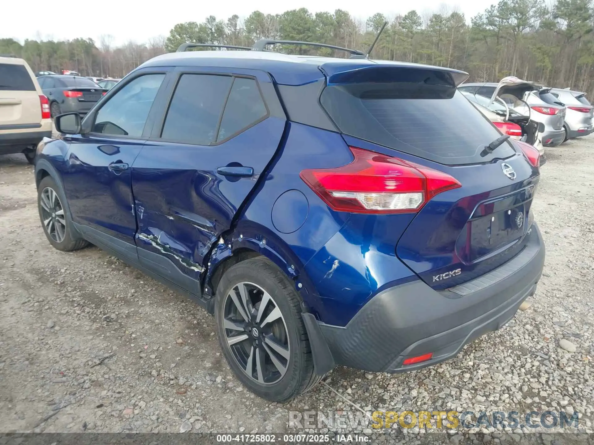 3 Photograph of a damaged car 3N1CP5CU8KL557557 NISSAN KICKS 2019