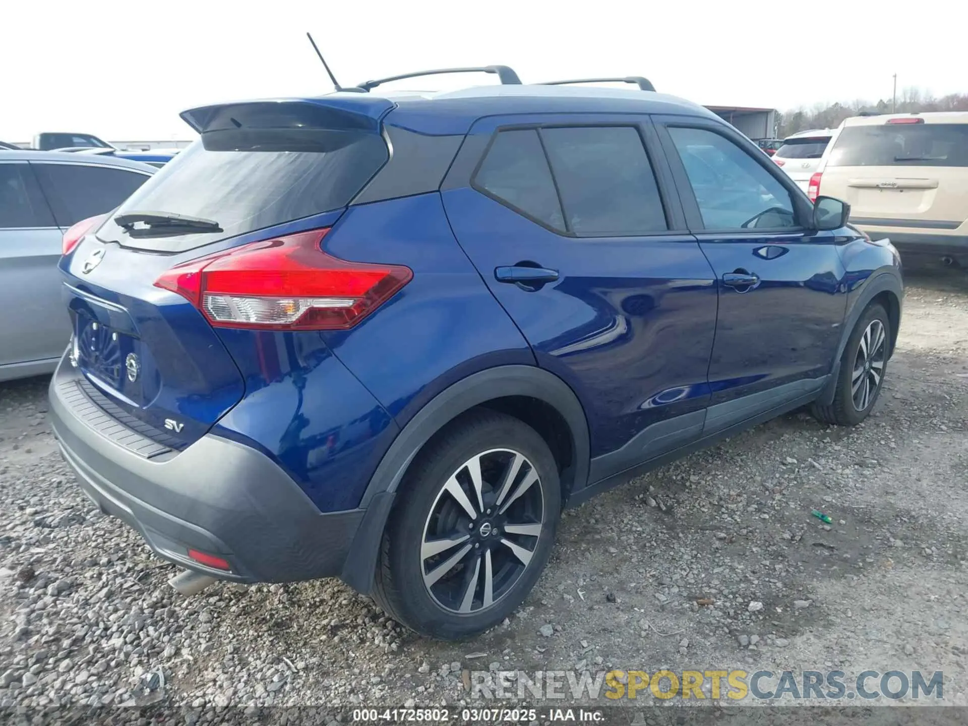 4 Photograph of a damaged car 3N1CP5CU8KL557557 NISSAN KICKS 2019