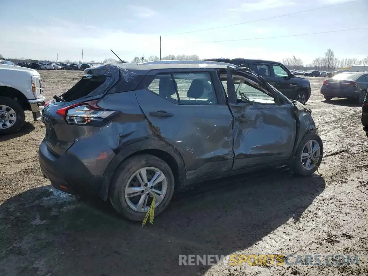 3 Photograph of a damaged car 3N1CP5CU8KL557901 NISSAN KICKS 2019