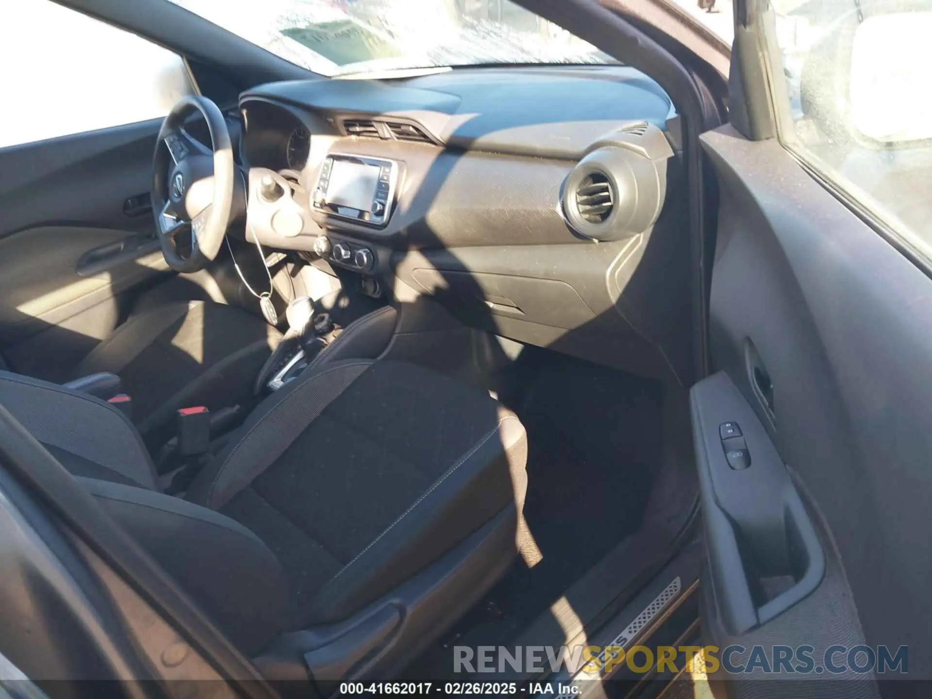 5 Photograph of a damaged car 3N1CP5CU8KL560426 NISSAN KICKS 2019