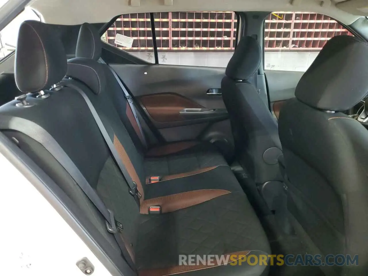 10 Photograph of a damaged car 3N1CP5CU8KL563276 NISSAN KICKS 2019