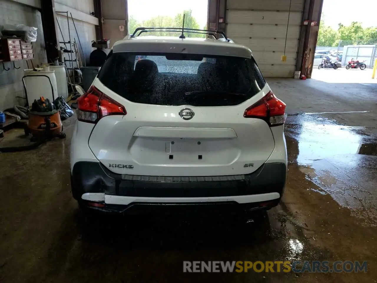 6 Photograph of a damaged car 3N1CP5CU8KL563276 NISSAN KICKS 2019