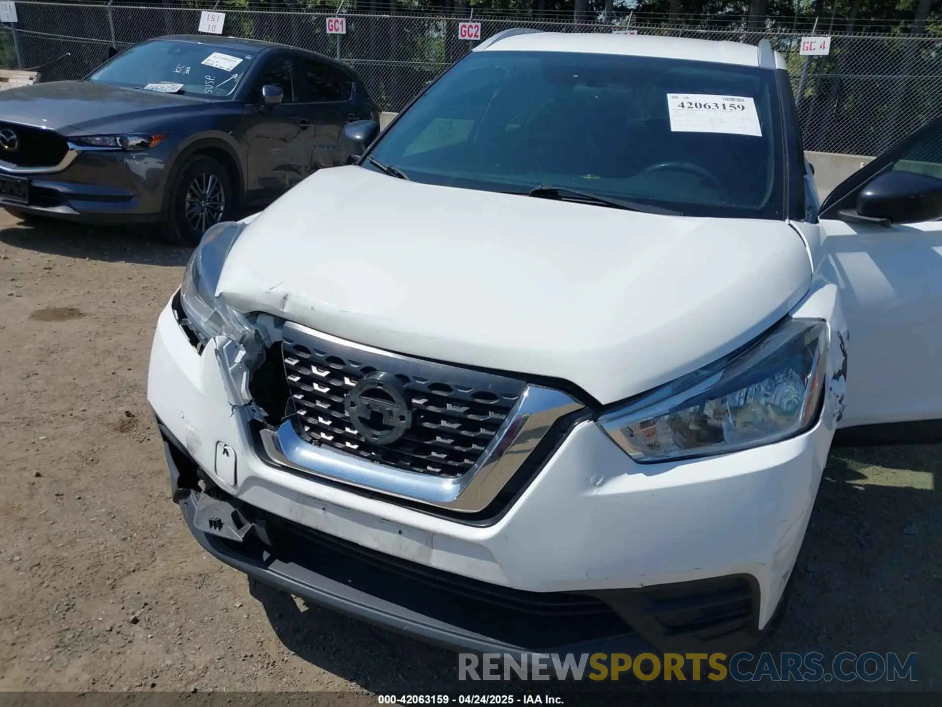 18 Photograph of a damaged car 3N1CP5CU9KL480214 NISSAN KICKS 2019