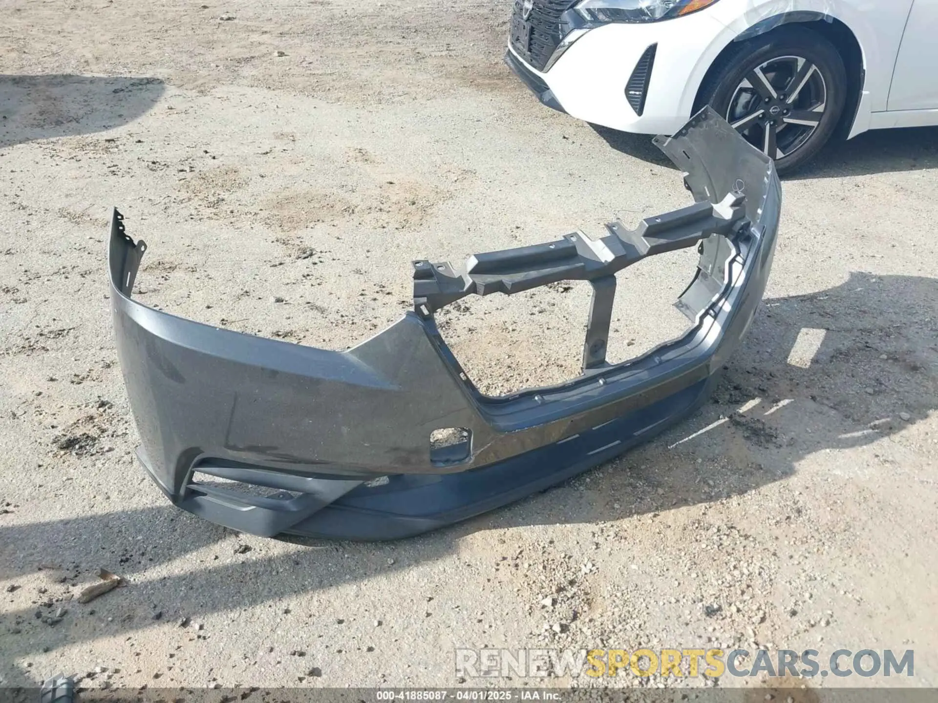 12 Photograph of a damaged car 3N1CP5CU9KL483310 NISSAN KICKS 2019