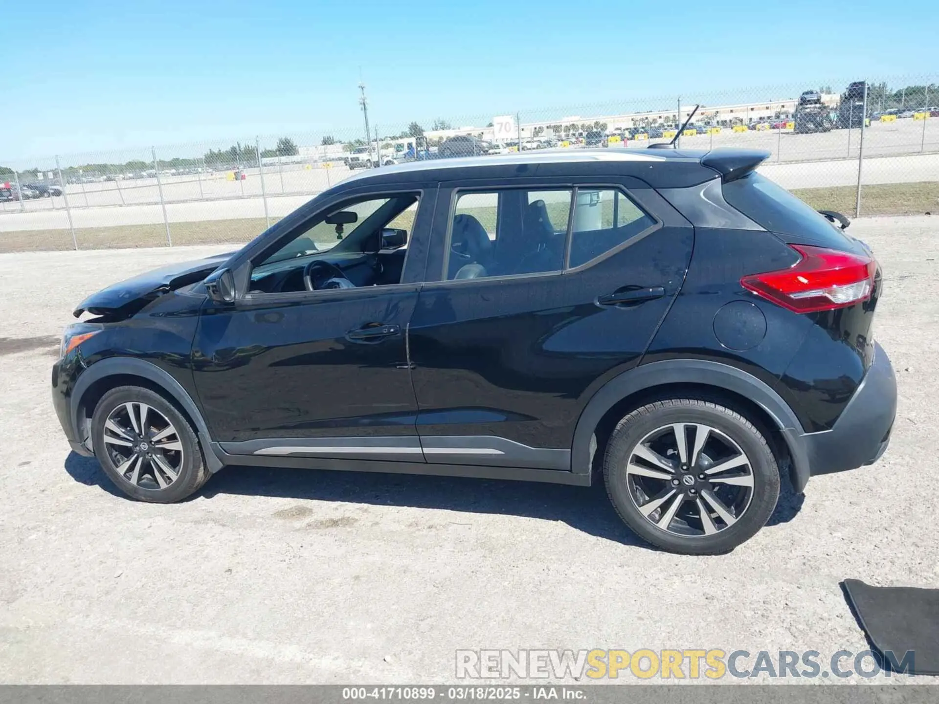 15 Photograph of a damaged car 3N1CP5CU9KL496350 NISSAN KICKS 2019