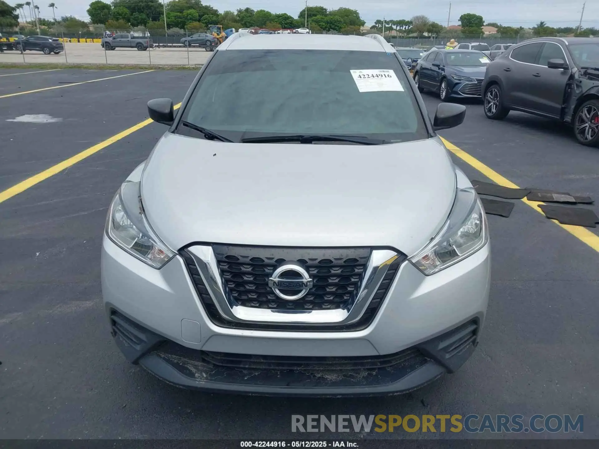 12 Photograph of a damaged car 3N1CP5CU9KL496400 NISSAN KICKS 2019