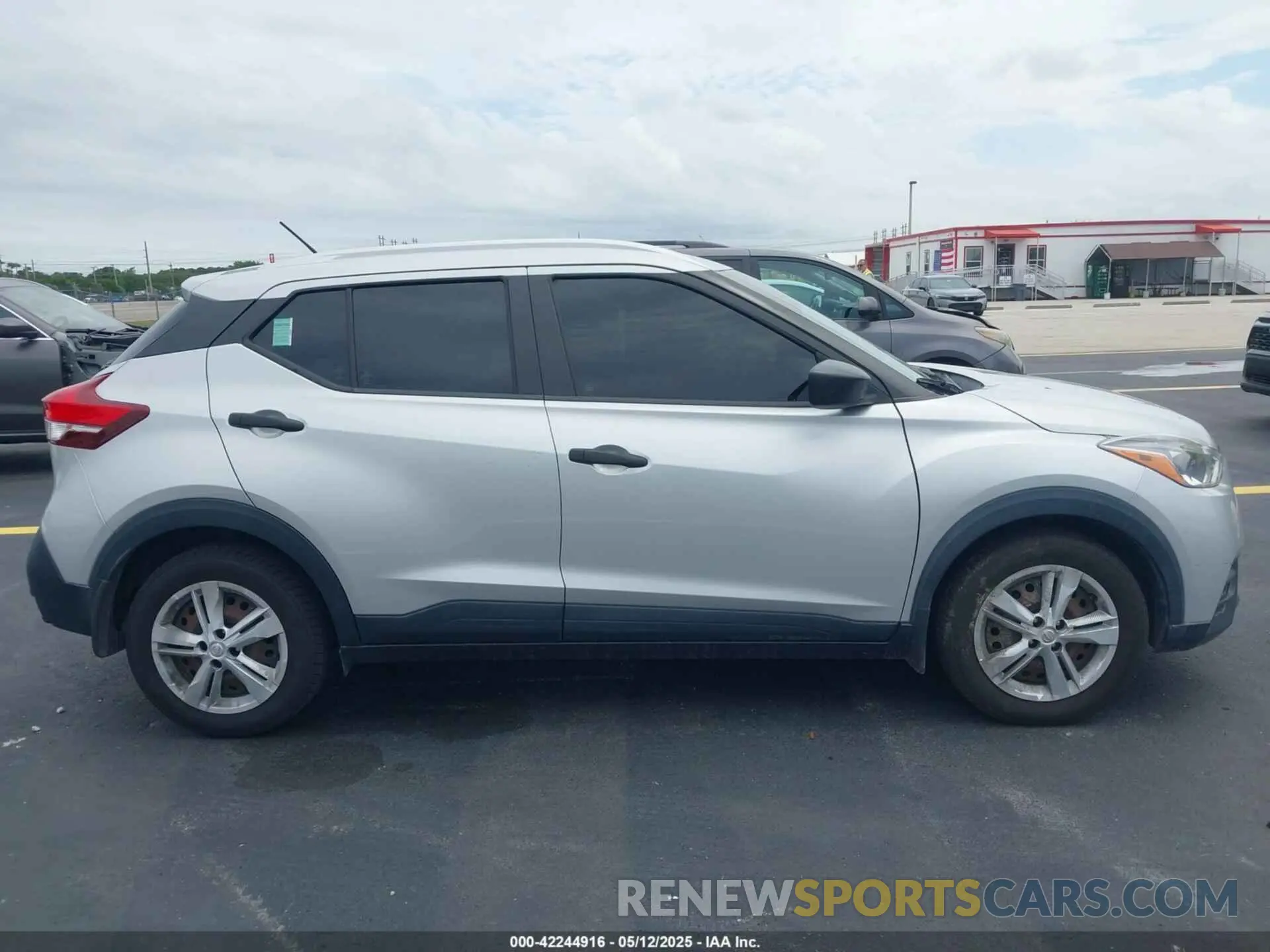 13 Photograph of a damaged car 3N1CP5CU9KL496400 NISSAN KICKS 2019