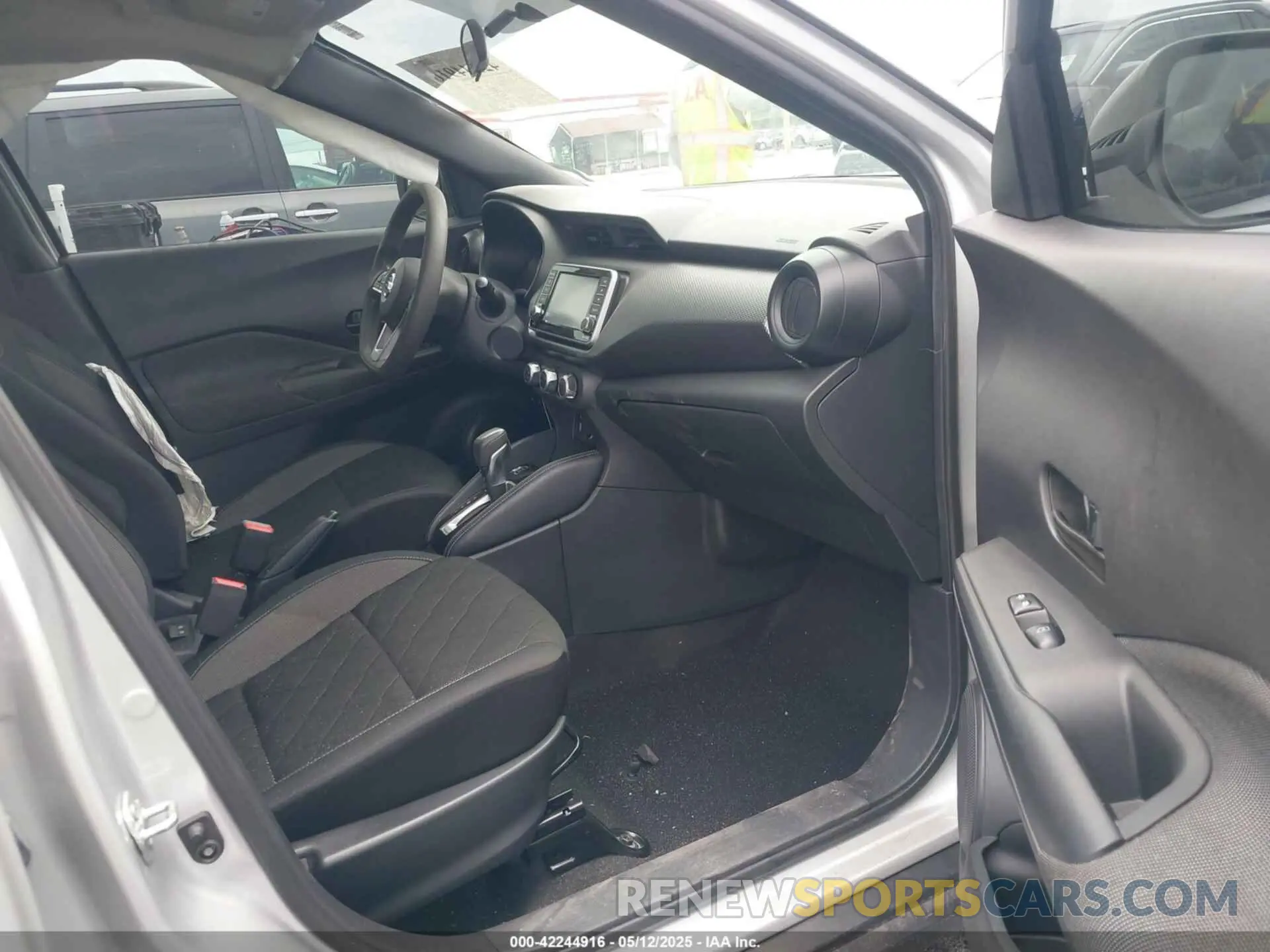 5 Photograph of a damaged car 3N1CP5CU9KL496400 NISSAN KICKS 2019