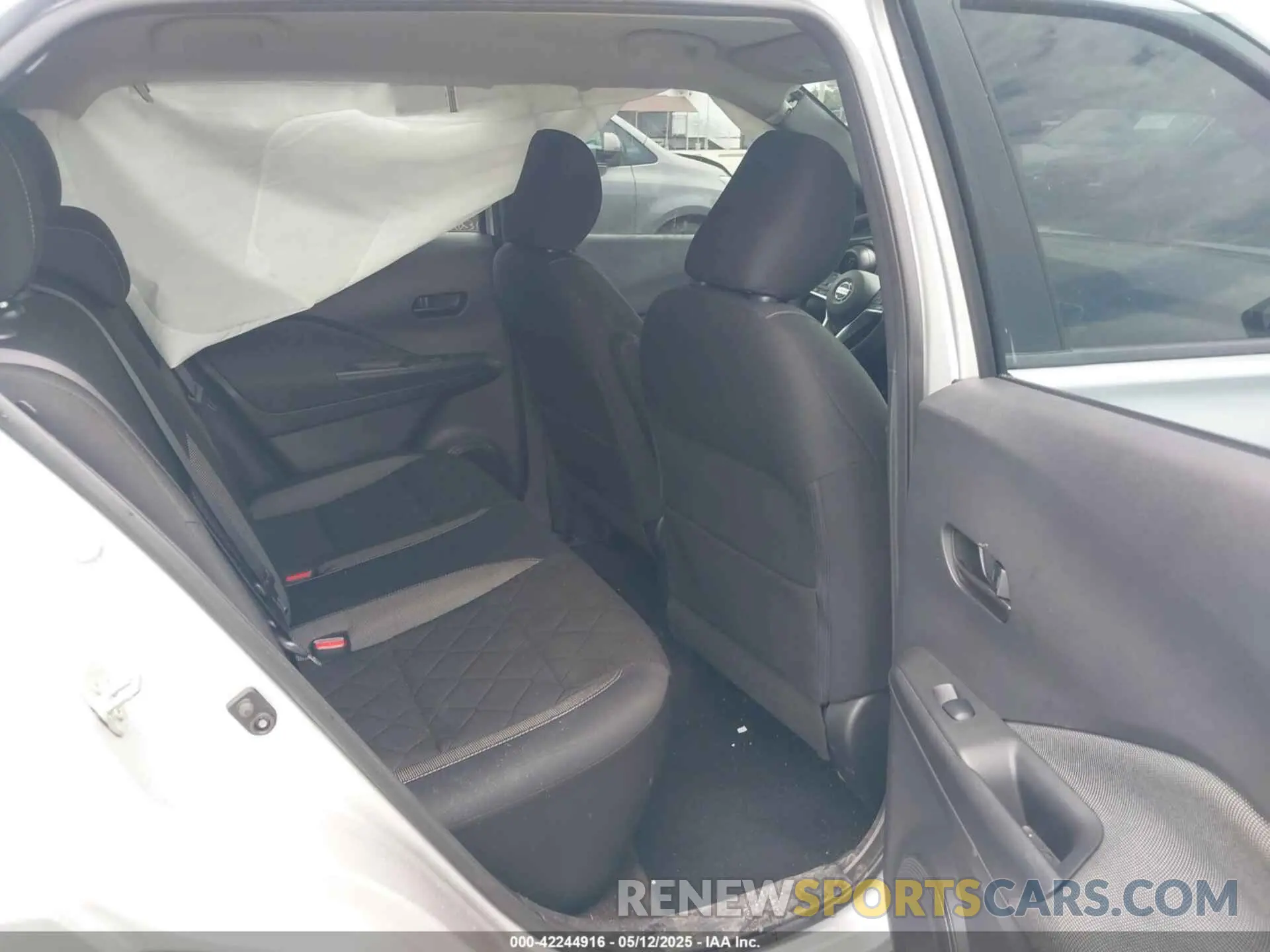 8 Photograph of a damaged car 3N1CP5CU9KL496400 NISSAN KICKS 2019