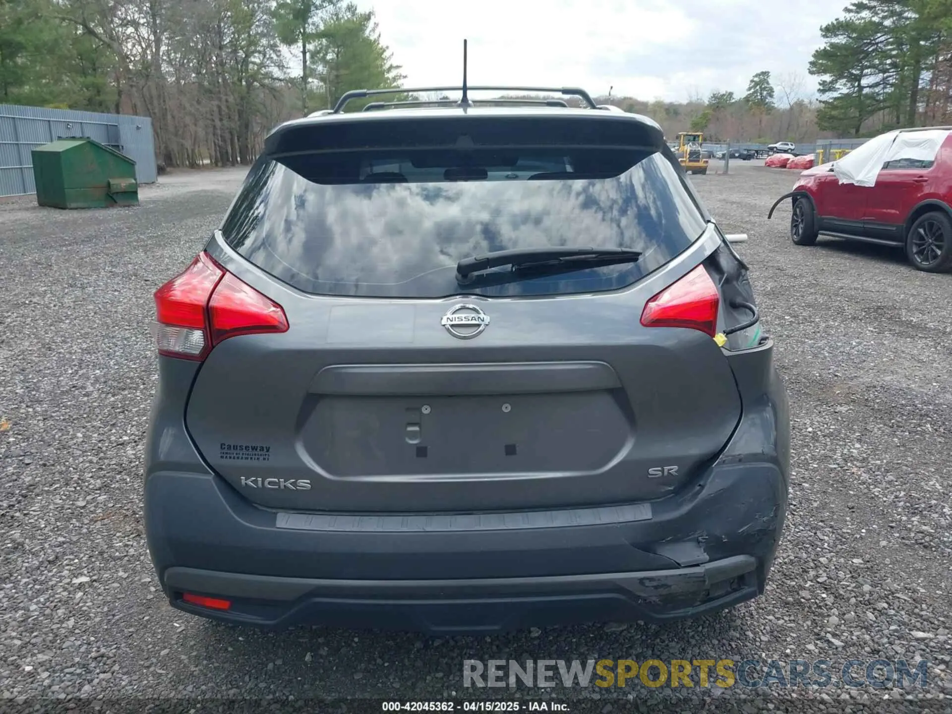 16 Photograph of a damaged car 3N1CP5CU9KL503622 NISSAN KICKS 2019