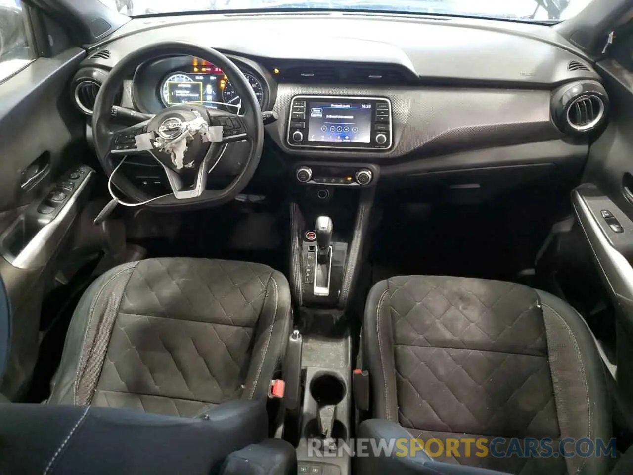 8 Photograph of a damaged car 3N1CP5CU9KL514491 NISSAN KICKS 2019