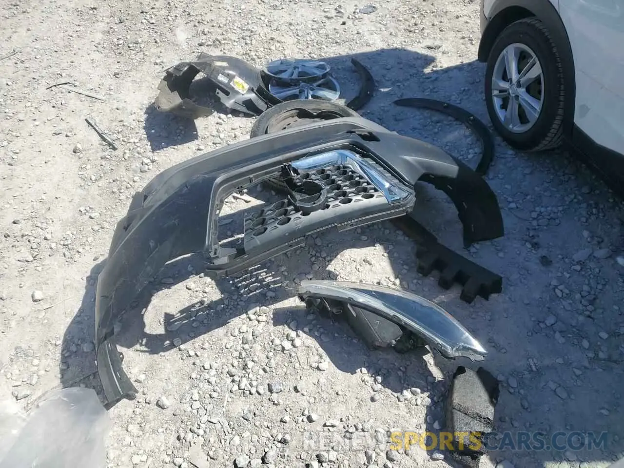 13 Photograph of a damaged car 3N1CP5CU9KL517567 NISSAN KICKS 2019