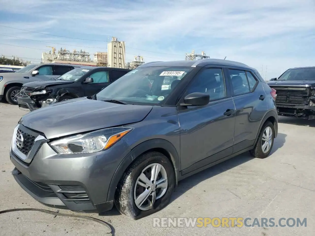 1 Photograph of a damaged car 3N1CP5CU9KL518833 NISSAN KICKS 2019