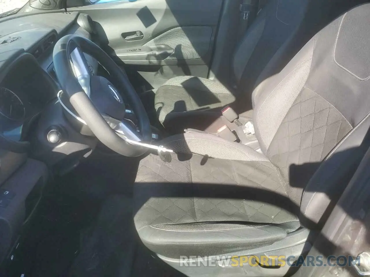 7 Photograph of a damaged car 3N1CP5CU9KL518833 NISSAN KICKS 2019