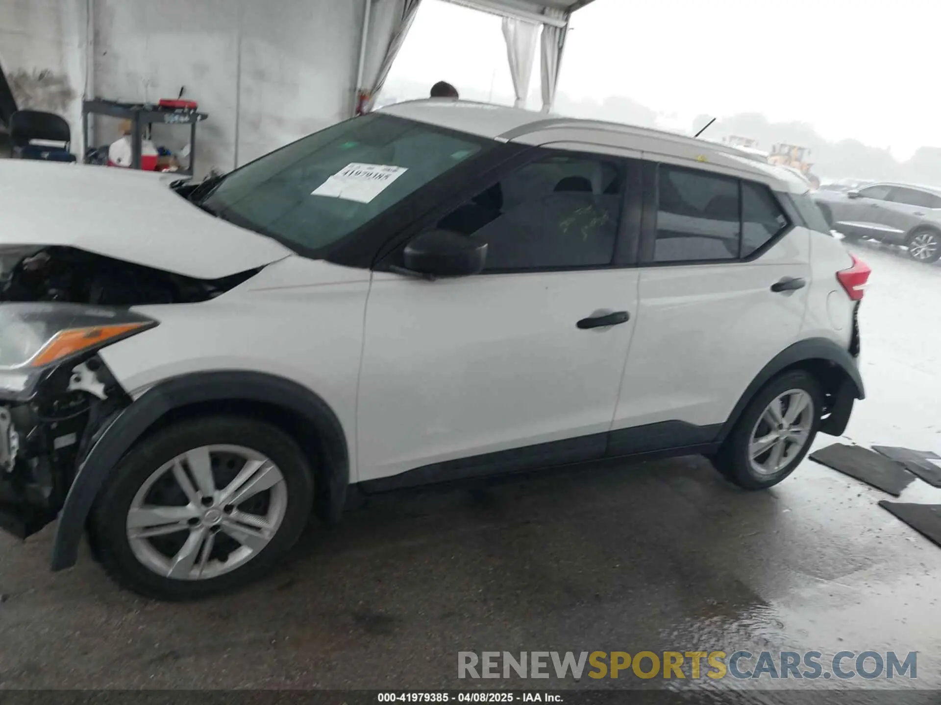 15 Photograph of a damaged car 3N1CP5CU9KL524468 NISSAN KICKS 2019