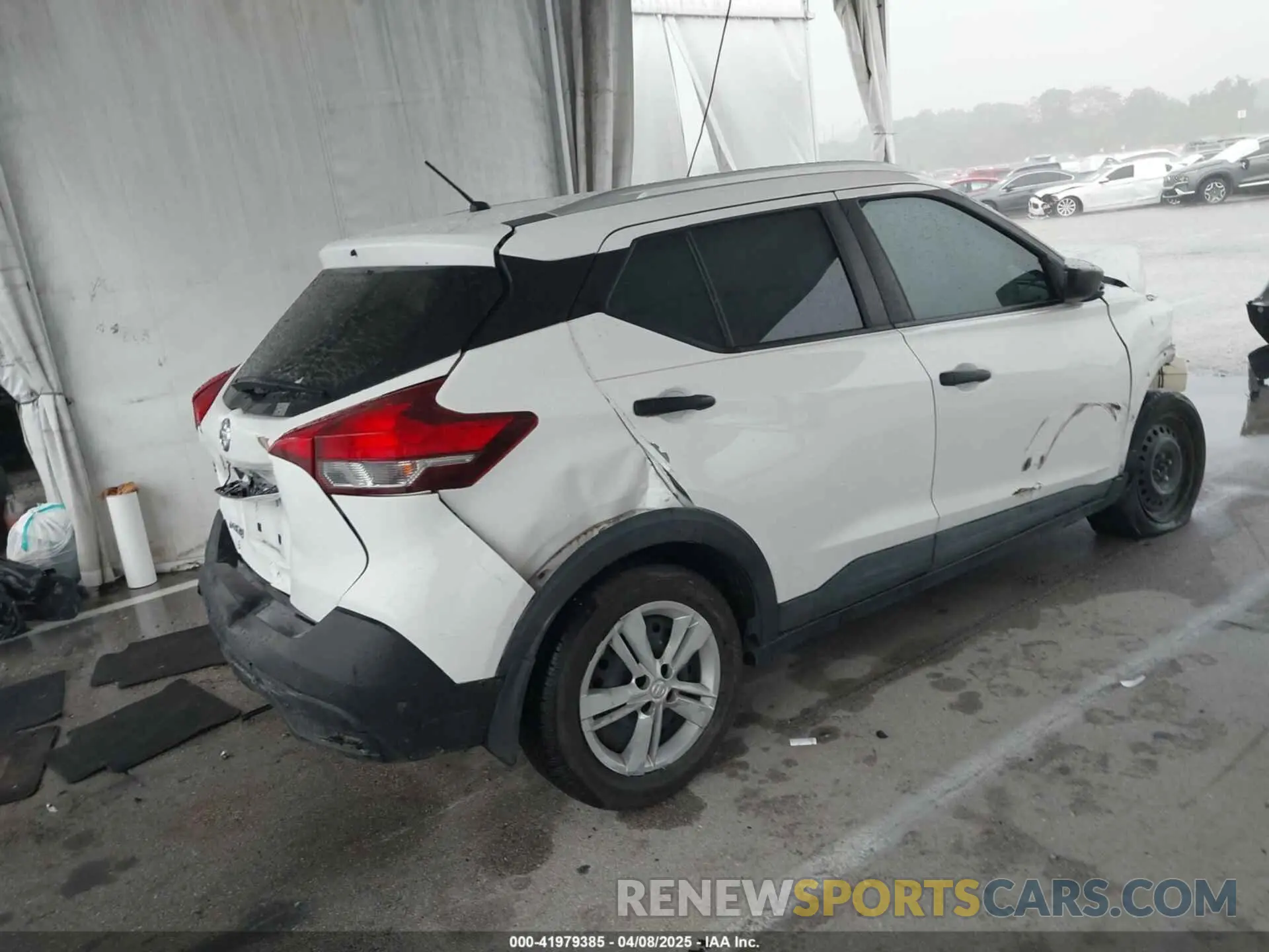4 Photograph of a damaged car 3N1CP5CU9KL524468 NISSAN KICKS 2019