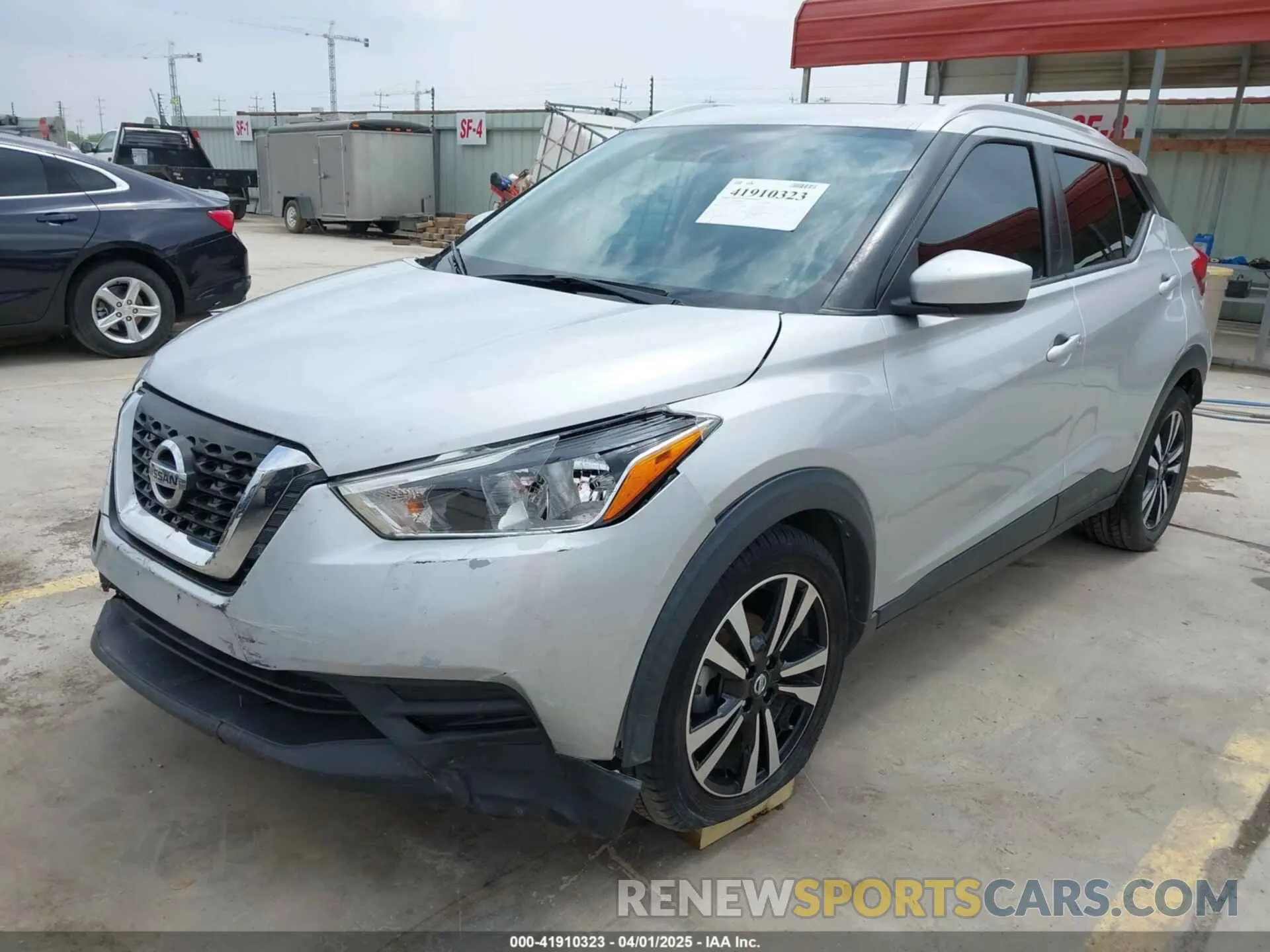 2 Photograph of a damaged car 3N1CP5CU9KL524812 NISSAN KICKS 2019