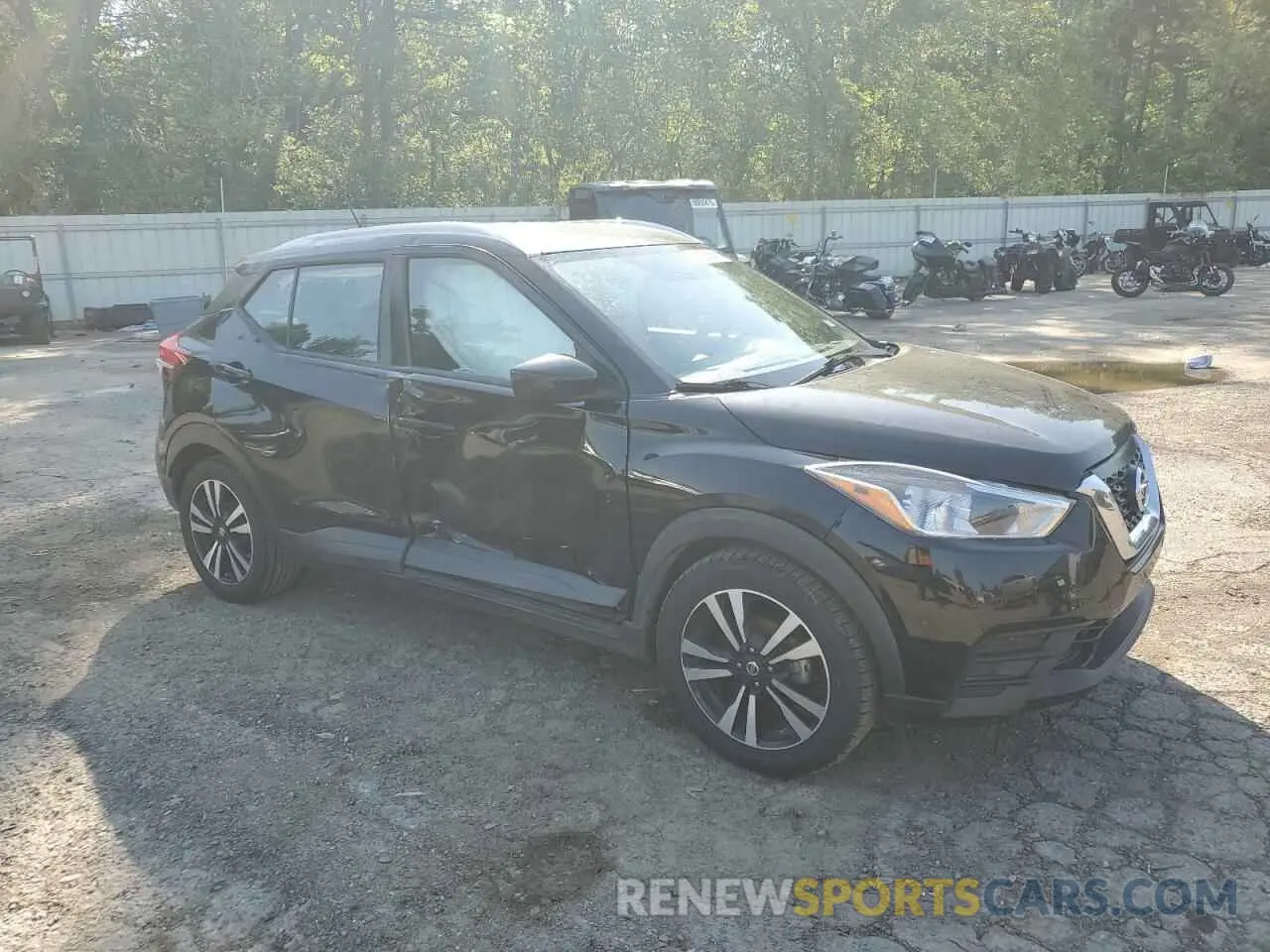 4 Photograph of a damaged car 3N1CP5CU9KL527211 NISSAN KICKS 2019