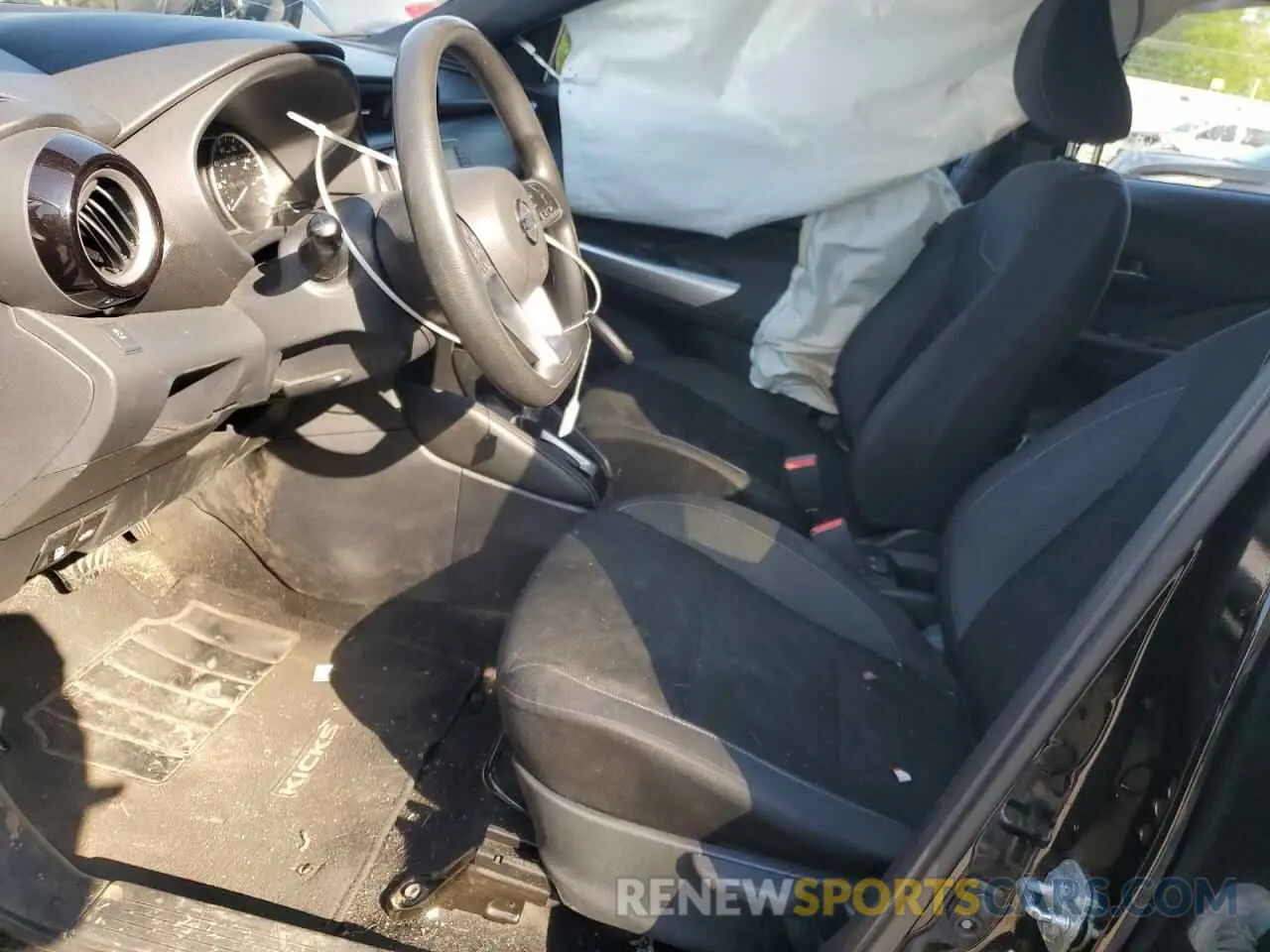 7 Photograph of a damaged car 3N1CP5CU9KL527211 NISSAN KICKS 2019