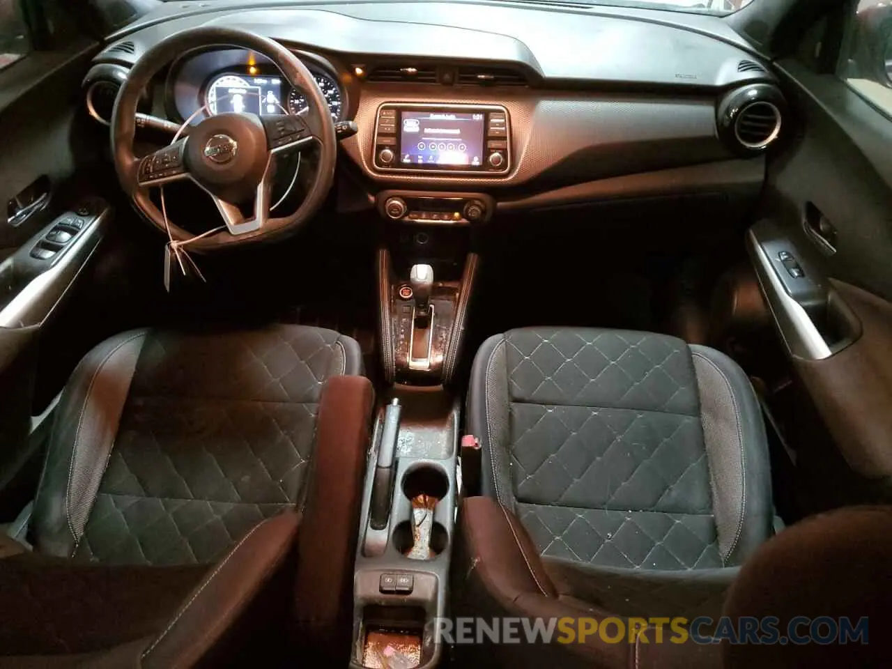 8 Photograph of a damaged car 3N1CP5CU9KL528827 NISSAN KICKS 2019
