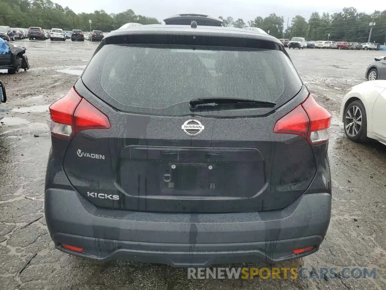 6 Photograph of a damaged car 3N1CP5CU9KL530965 NISSAN KICKS 2019