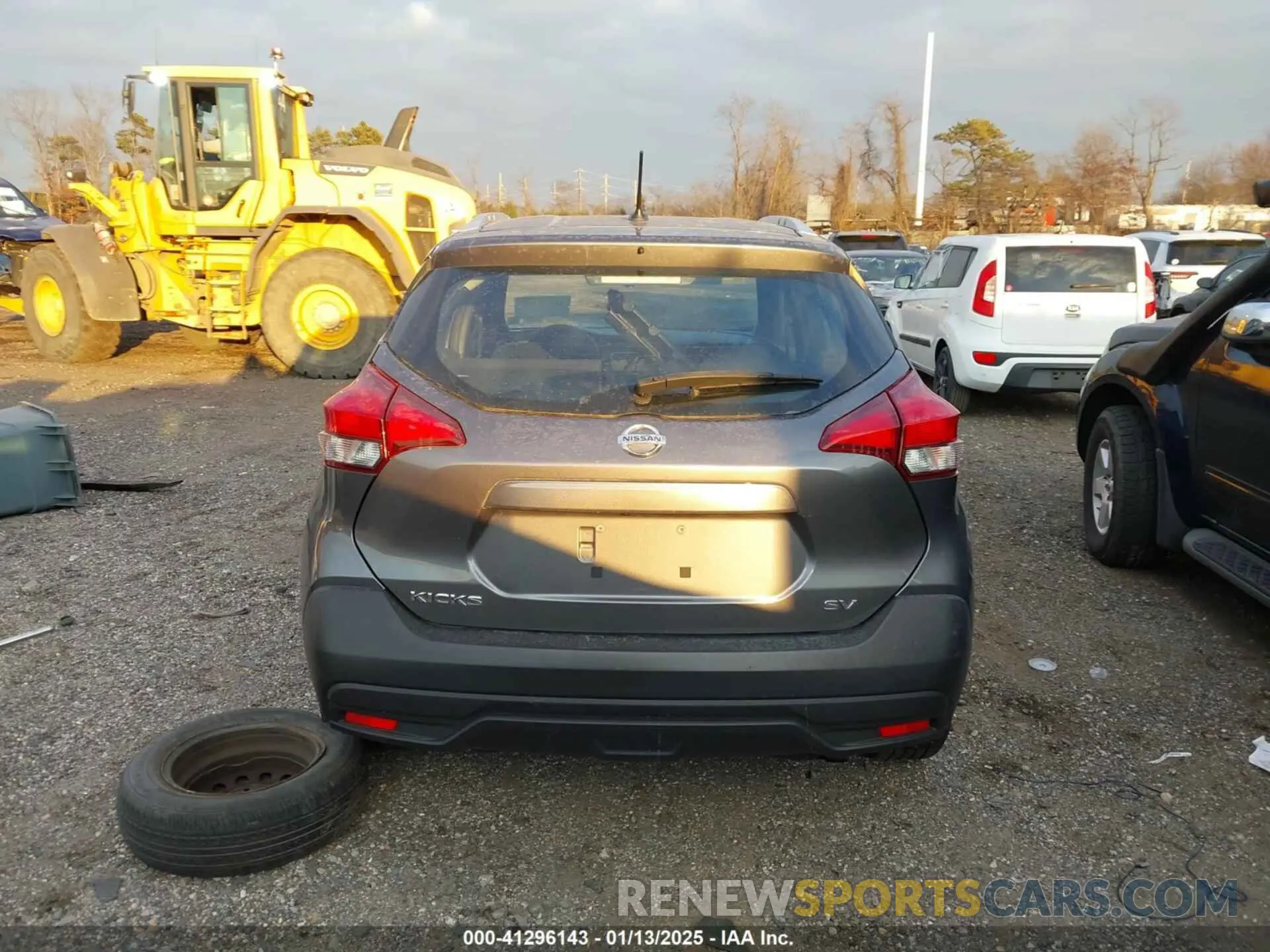 16 Photograph of a damaged car 3N1CP5CU9KL532716 NISSAN KICKS 2019