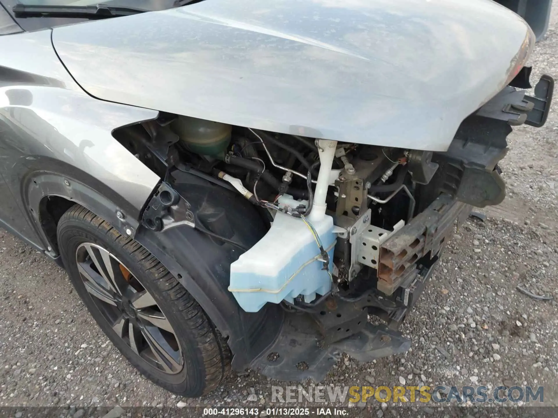 17 Photograph of a damaged car 3N1CP5CU9KL532716 NISSAN KICKS 2019