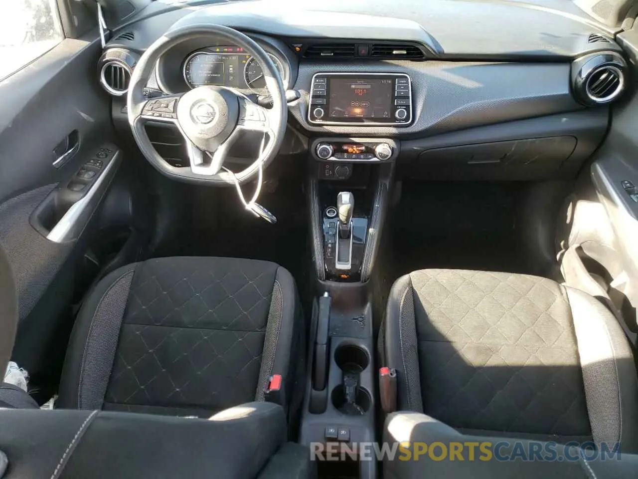 8 Photograph of a damaged car 3N1CP5CU9KL540654 NISSAN KICKS 2019