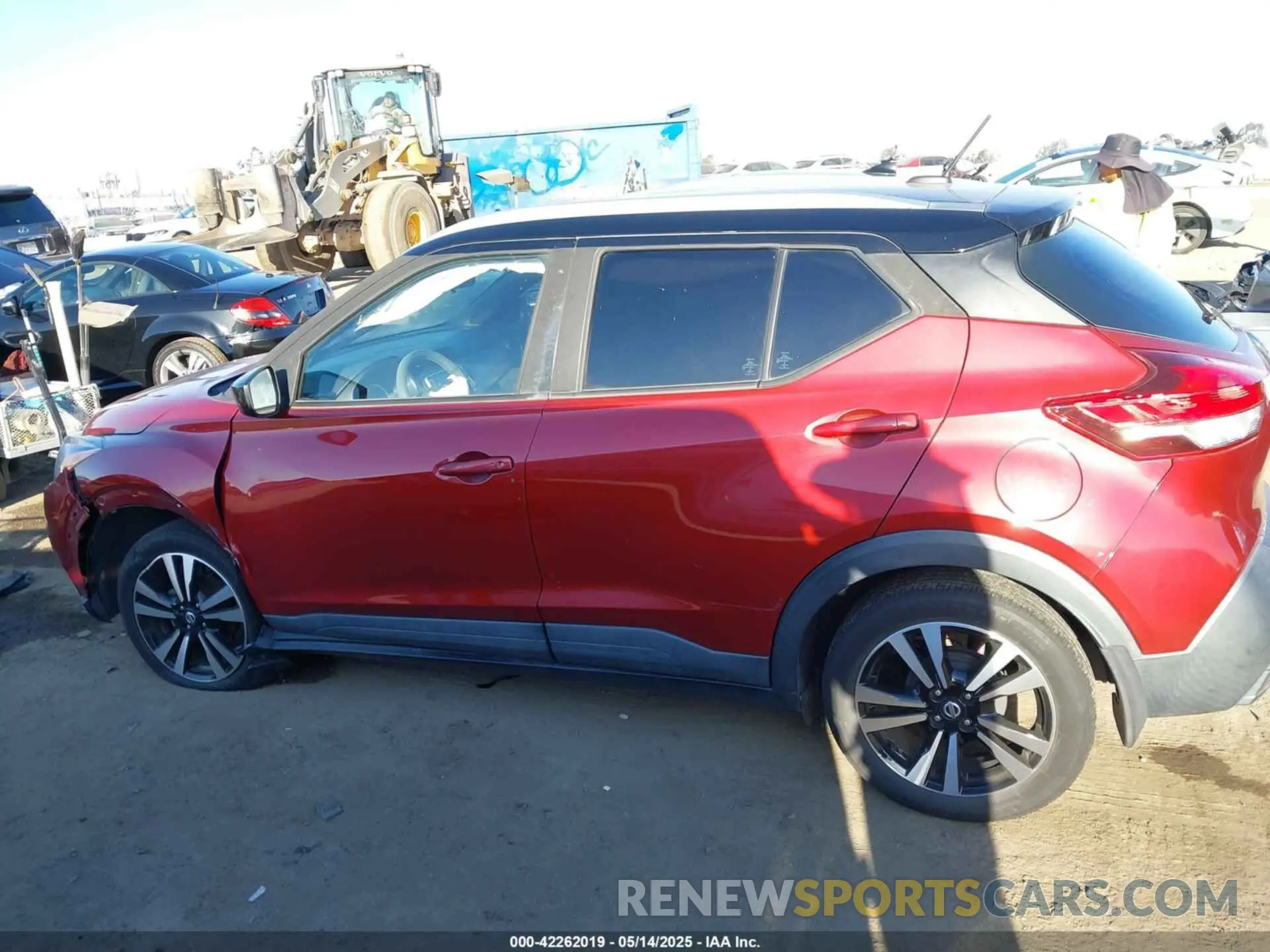 14 Photograph of a damaged car 3N1CP5CU9KL541559 NISSAN KICKS 2019