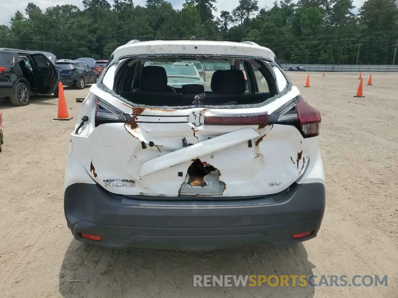6 Photograph of a damaged car 3N1CP5CU9KL545661 NISSAN KICKS 2019