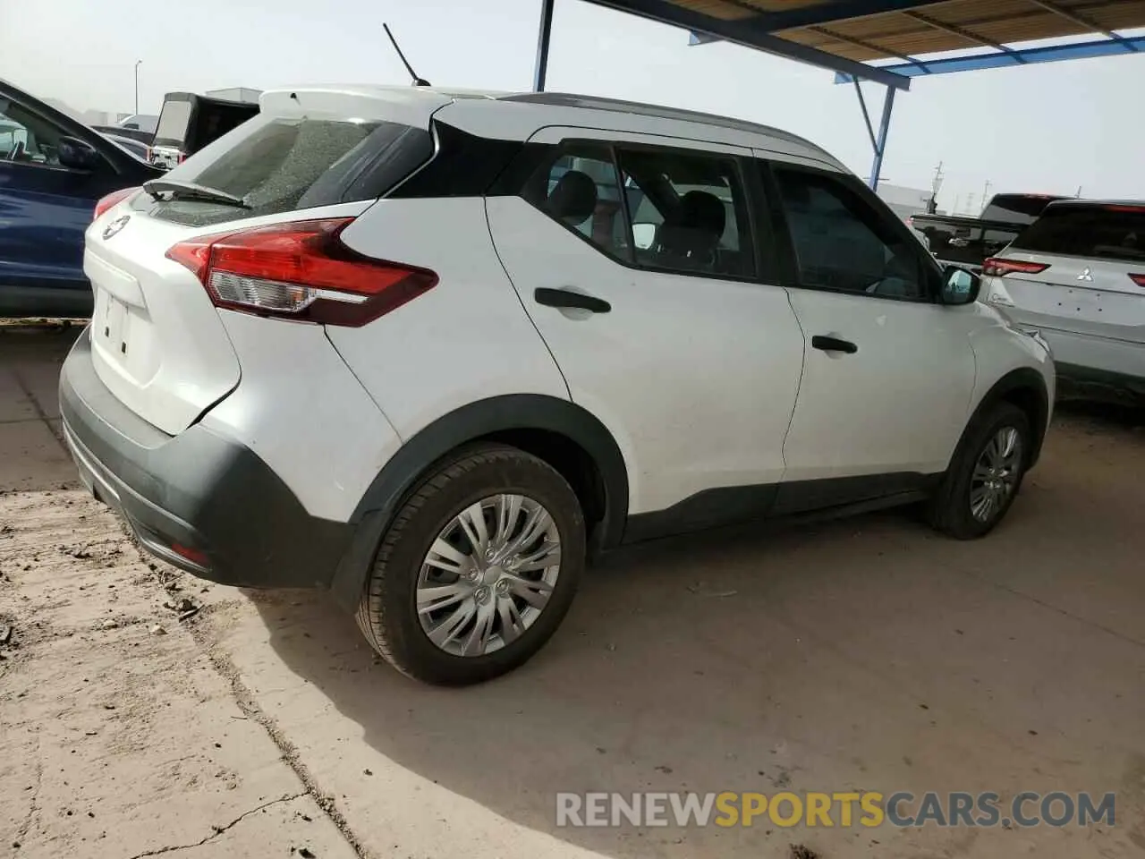 3 Photograph of a damaged car 3N1CP5CU9KL548673 NISSAN KICKS 2019