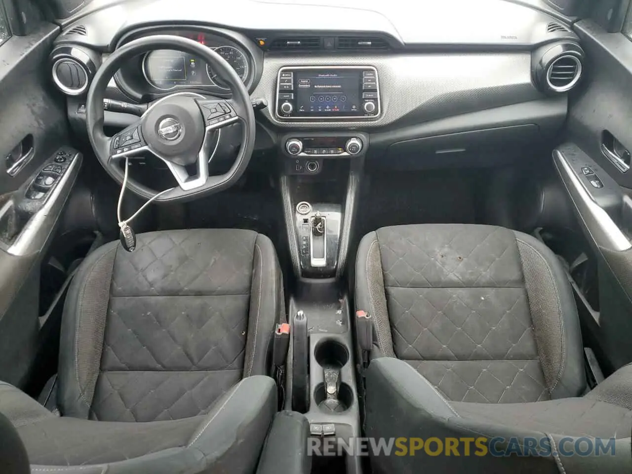 8 Photograph of a damaged car 3N1CP5CU9KL548883 NISSAN KICKS 2019