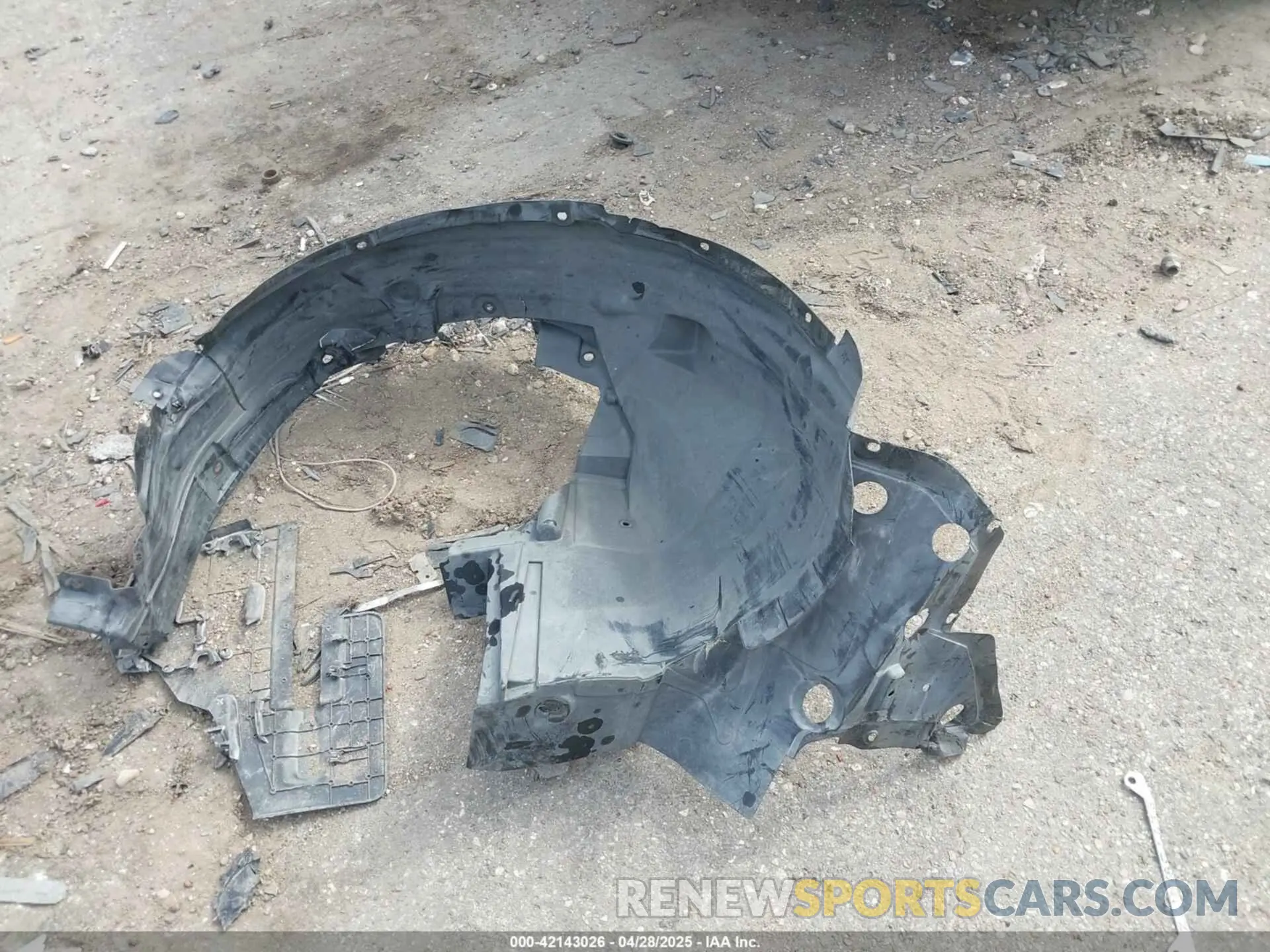 12 Photograph of a damaged car 3N1CP5CU9KL555560 NISSAN KICKS 2019