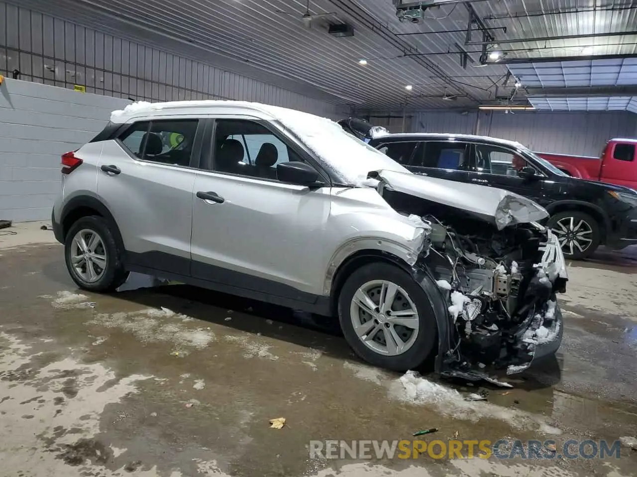 4 Photograph of a damaged car 3N1CP5CU9KL555591 NISSAN KICKS 2019