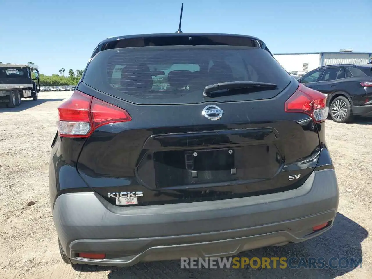 6 Photograph of a damaged car 3N1CP5CU9KL564839 NISSAN KICKS 2019