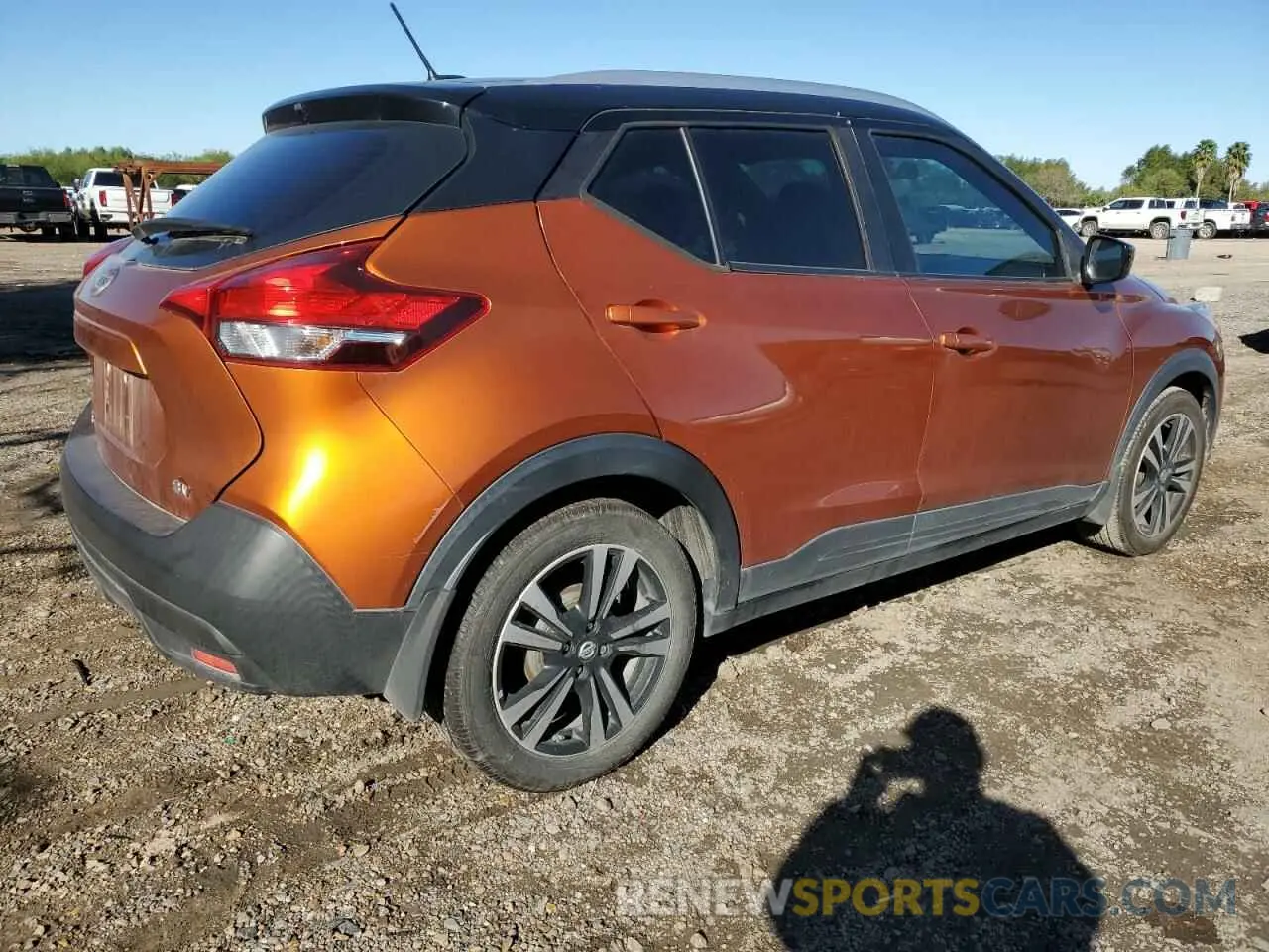 3 Photograph of a damaged car 3N1CP5CU9KL565232 NISSAN KICKS 2019